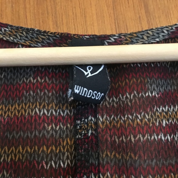 Windsor Sheer Pattern Top - Picture 4 of 4